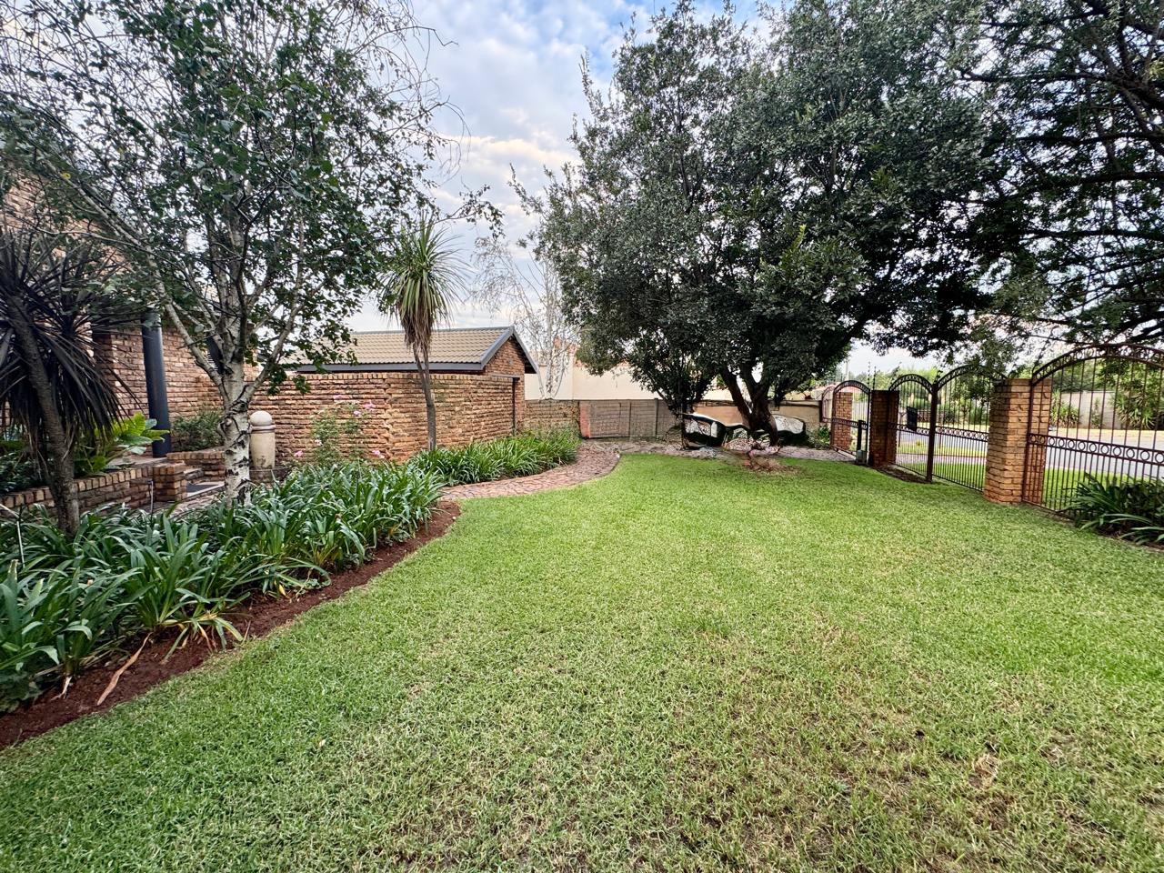 2 Bedroom Property for Sale in Vanderbijlpark SE 4 Gauteng