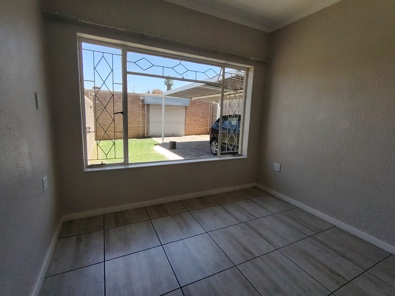 2 Bedroom Property for Sale in Brackendowns Gauteng