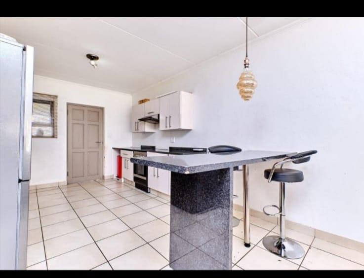 To Let 3 Bedroom Property for Rent in Lonehill Gauteng