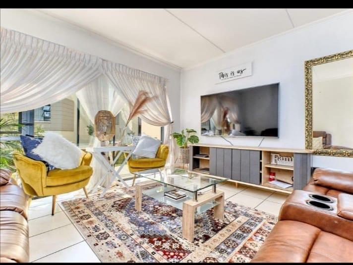 To Let 3 Bedroom Property for Rent in Lonehill Gauteng