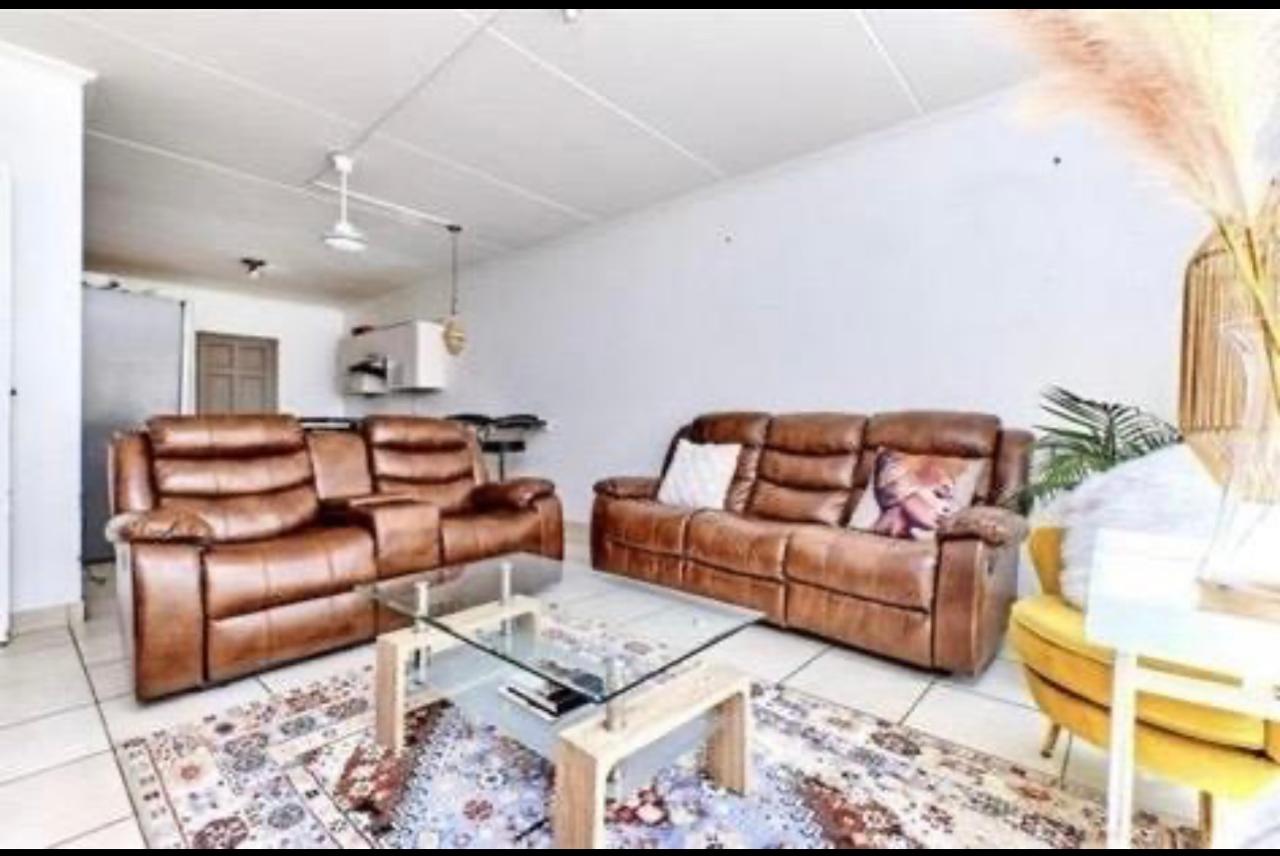 To Let 3 Bedroom Property for Rent in Lonehill Gauteng