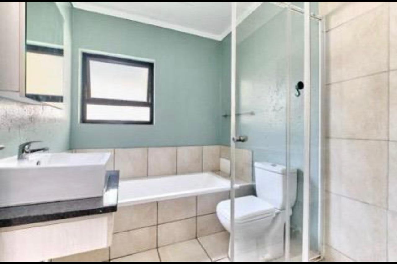 To Let 3 Bedroom Property for Rent in Lonehill Gauteng