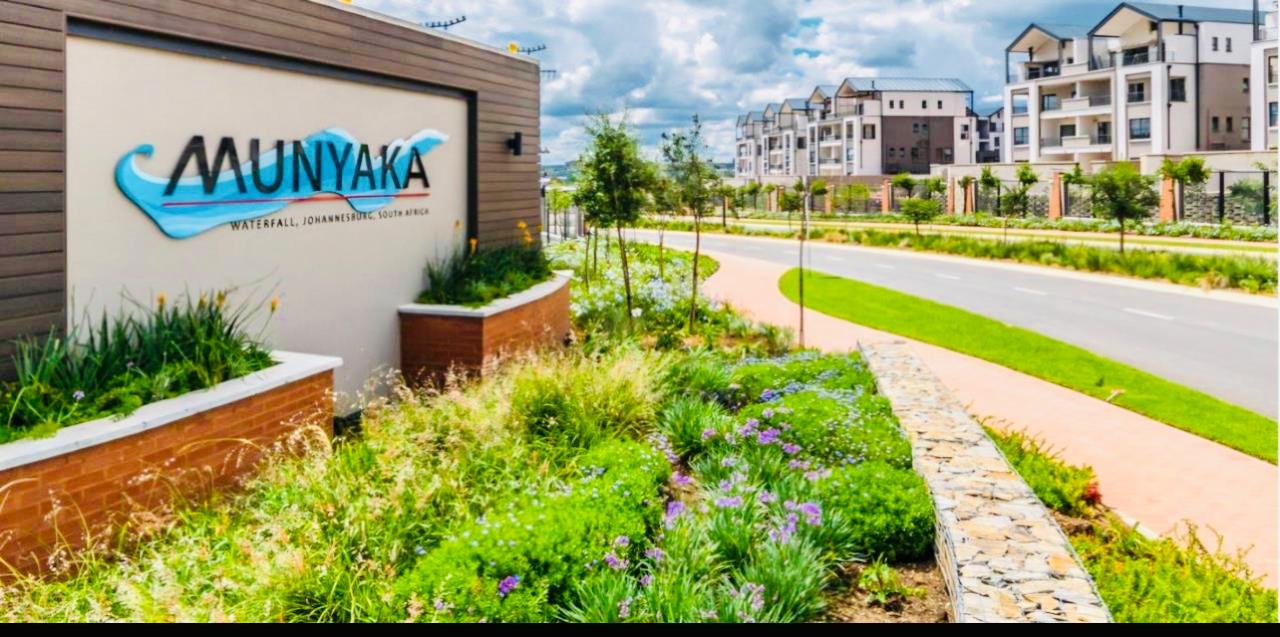 To Let 2 Bedroom Property for Rent in Waterfall Gauteng