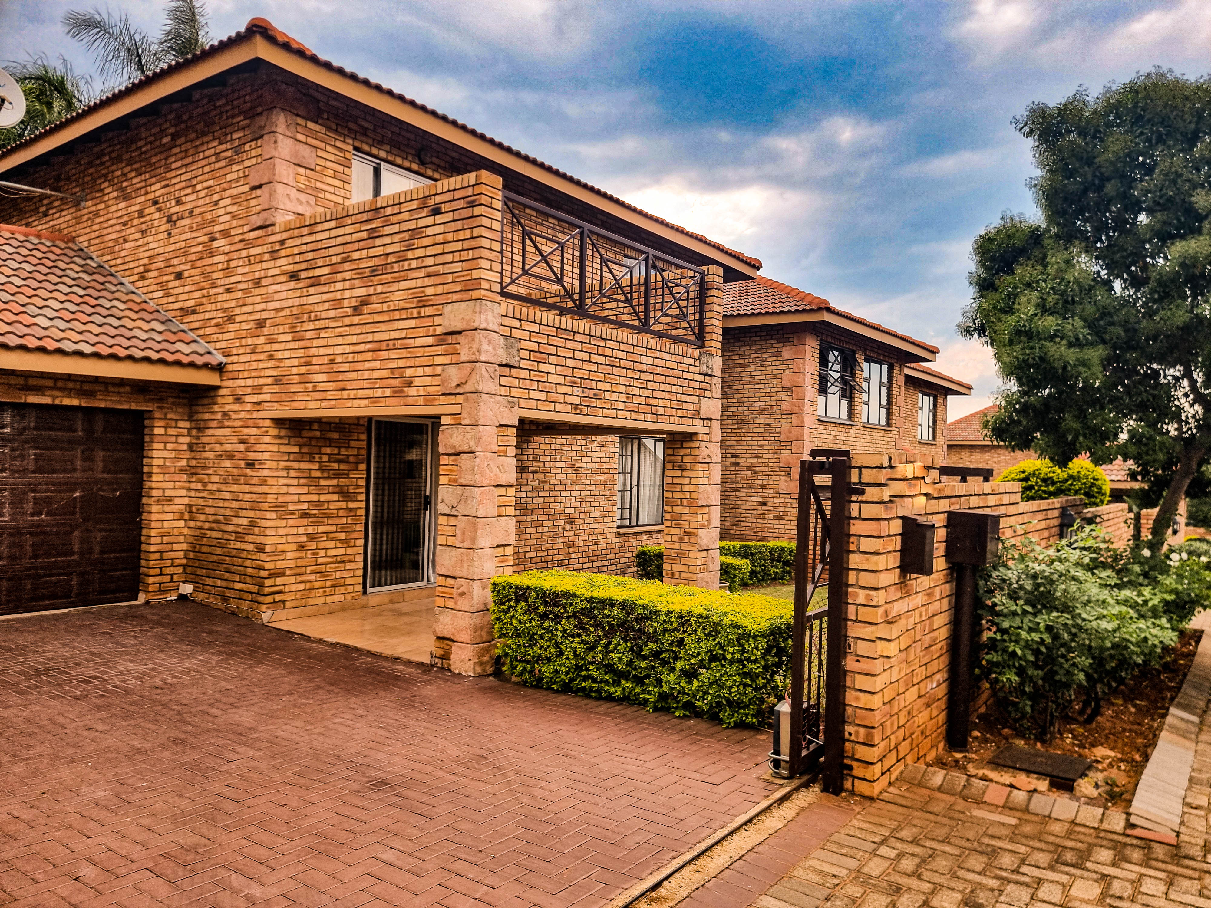 To Let 4 Bedroom Property for Rent in Ruimsig Gauteng