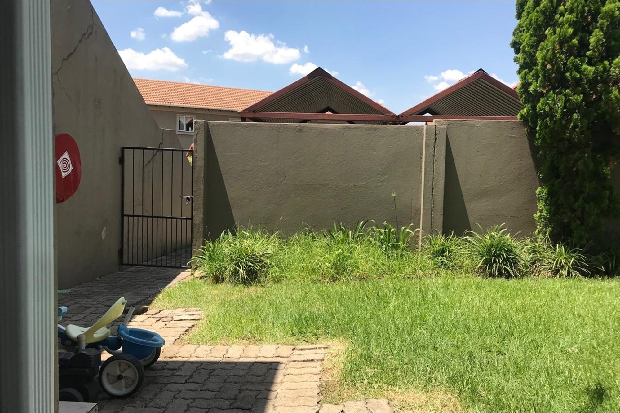 To Let 2 Bedroom Property for Rent in Vorna Valley Gauteng