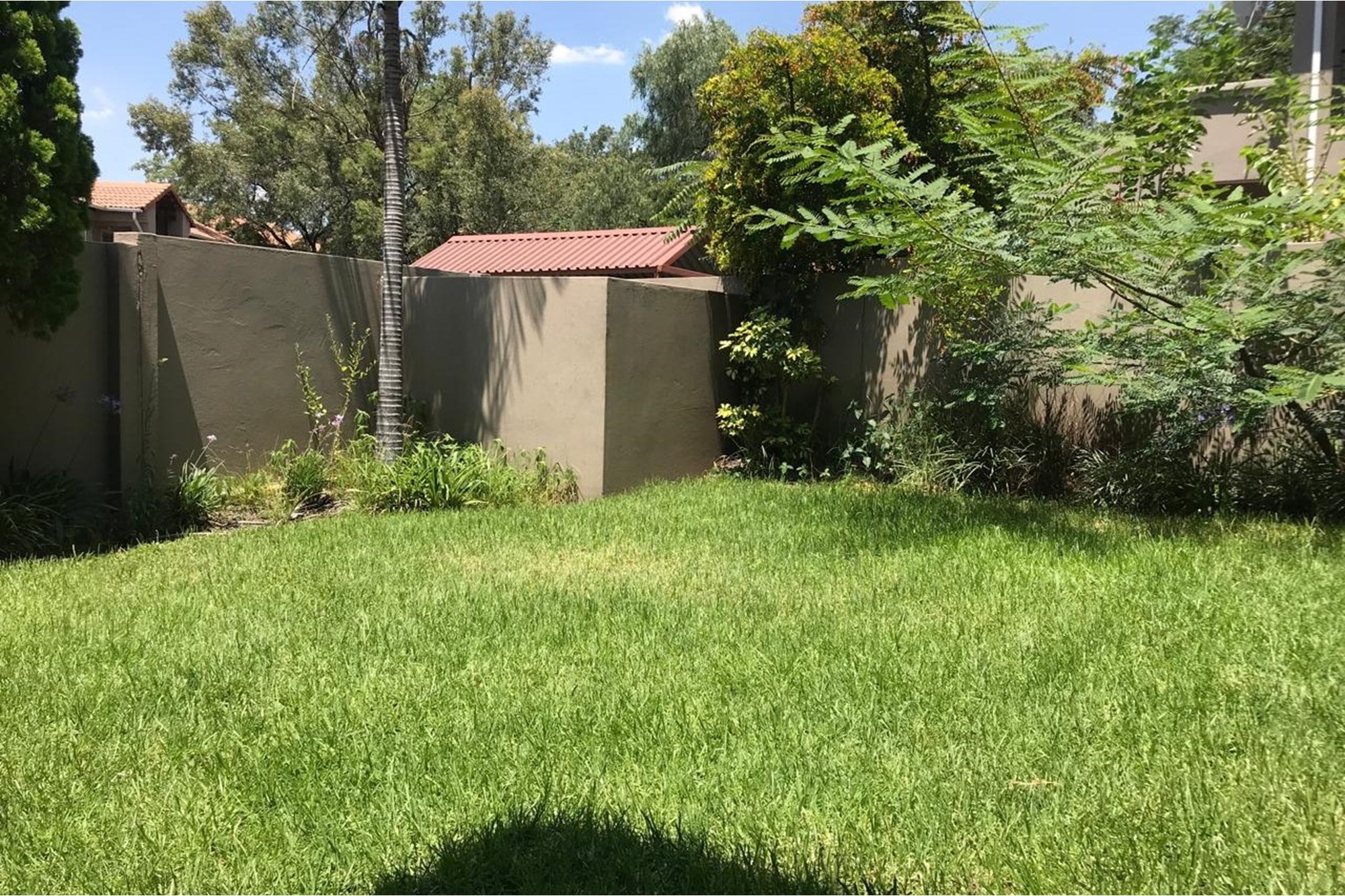 To Let 2 Bedroom Property for Rent in Vorna Valley Gauteng