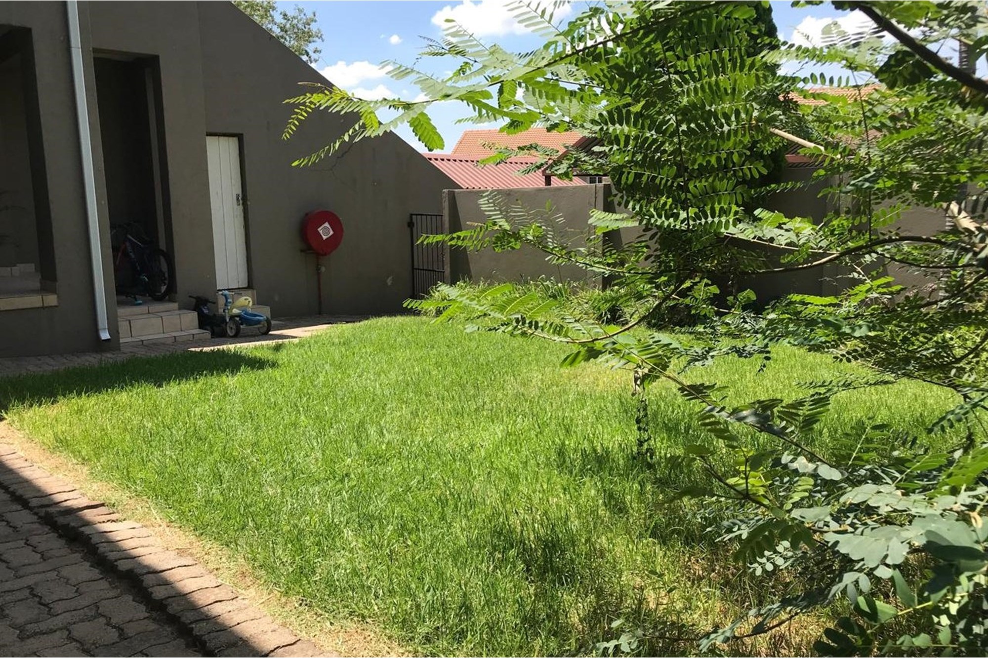 To Let 2 Bedroom Property for Rent in Vorna Valley Gauteng