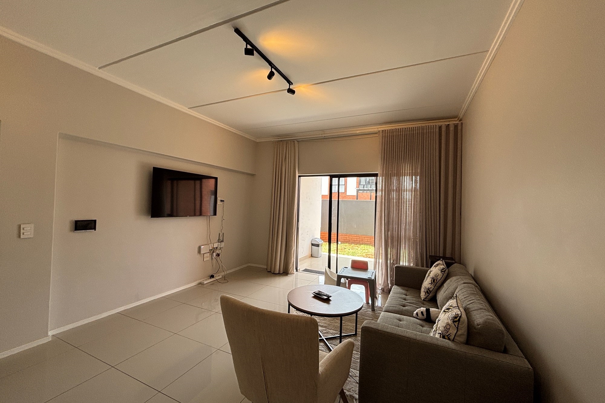 To Let 2 Bedroom Property for Rent in Bryanston Gauteng