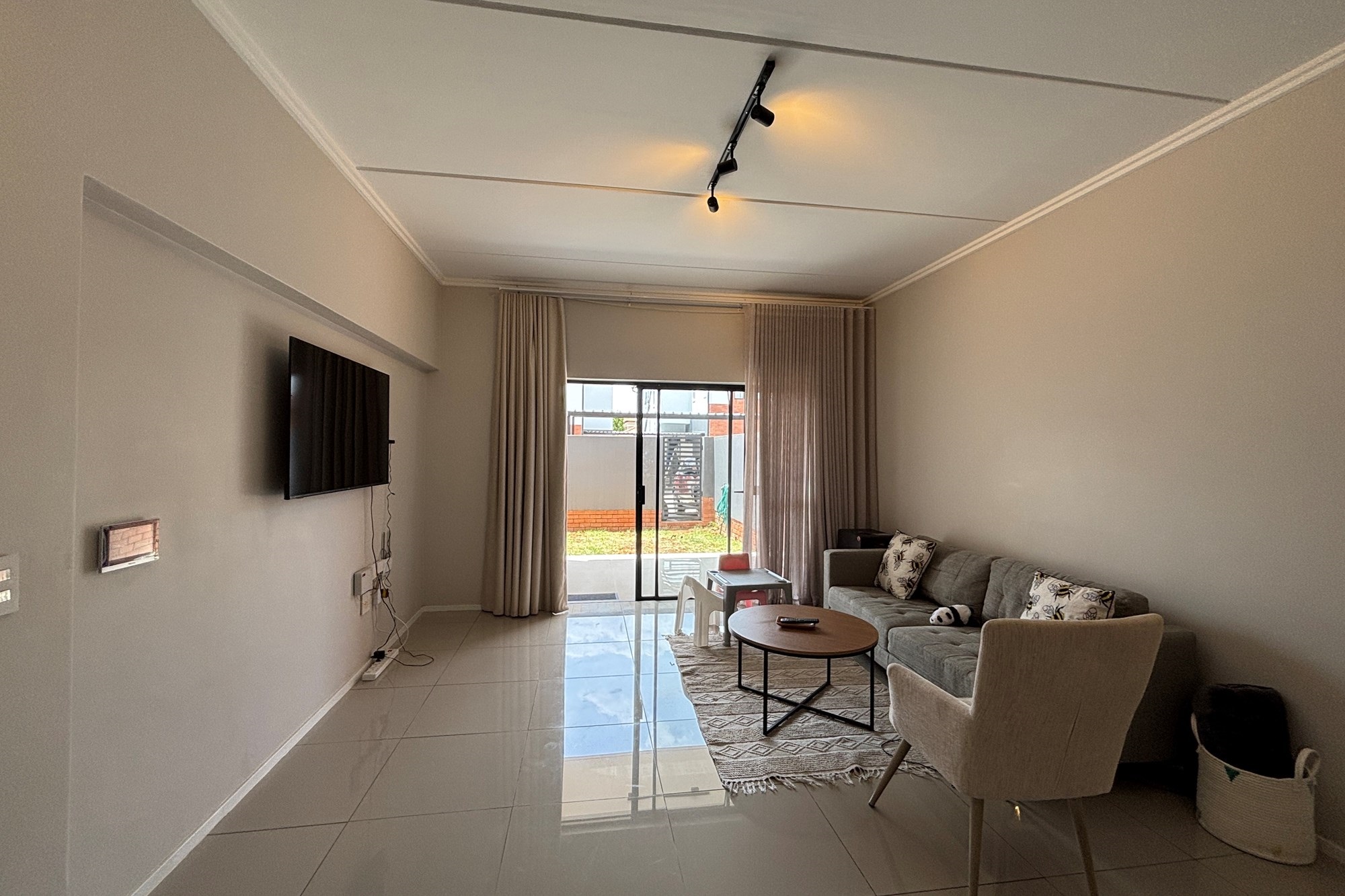 To Let 2 Bedroom Property for Rent in Bryanston Gauteng