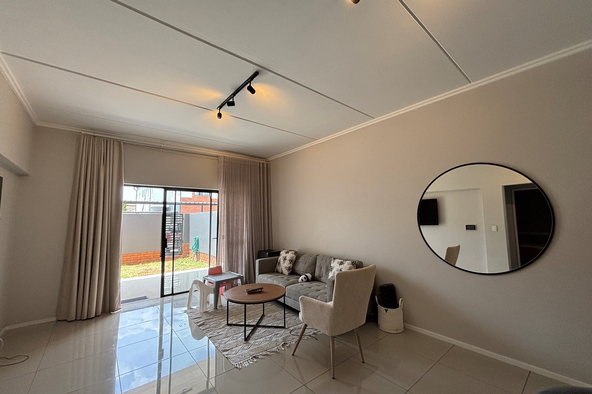 To Let 2 Bedroom Property for Rent in Bryanston Gauteng