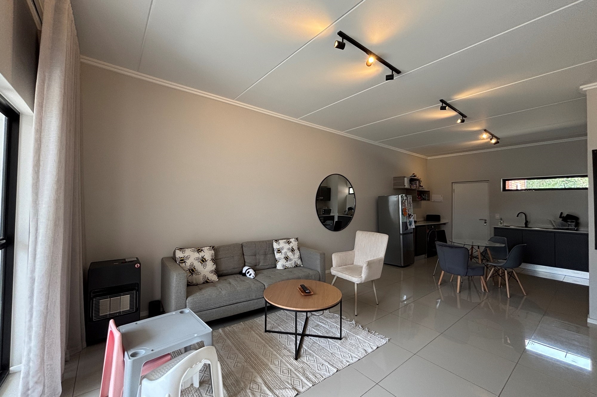 To Let 2 Bedroom Property for Rent in Bryanston Gauteng