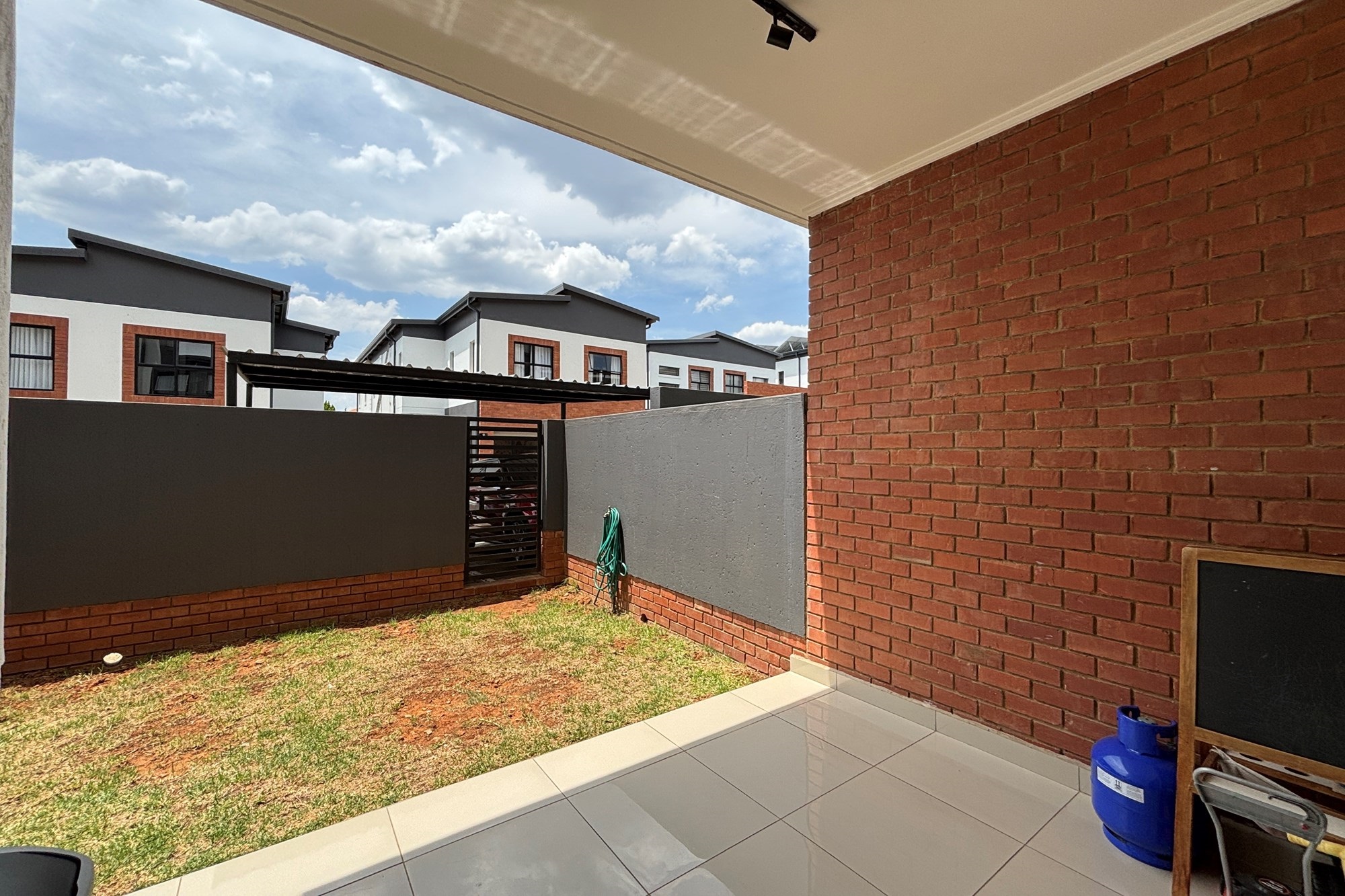 To Let 2 Bedroom Property for Rent in Bryanston Gauteng