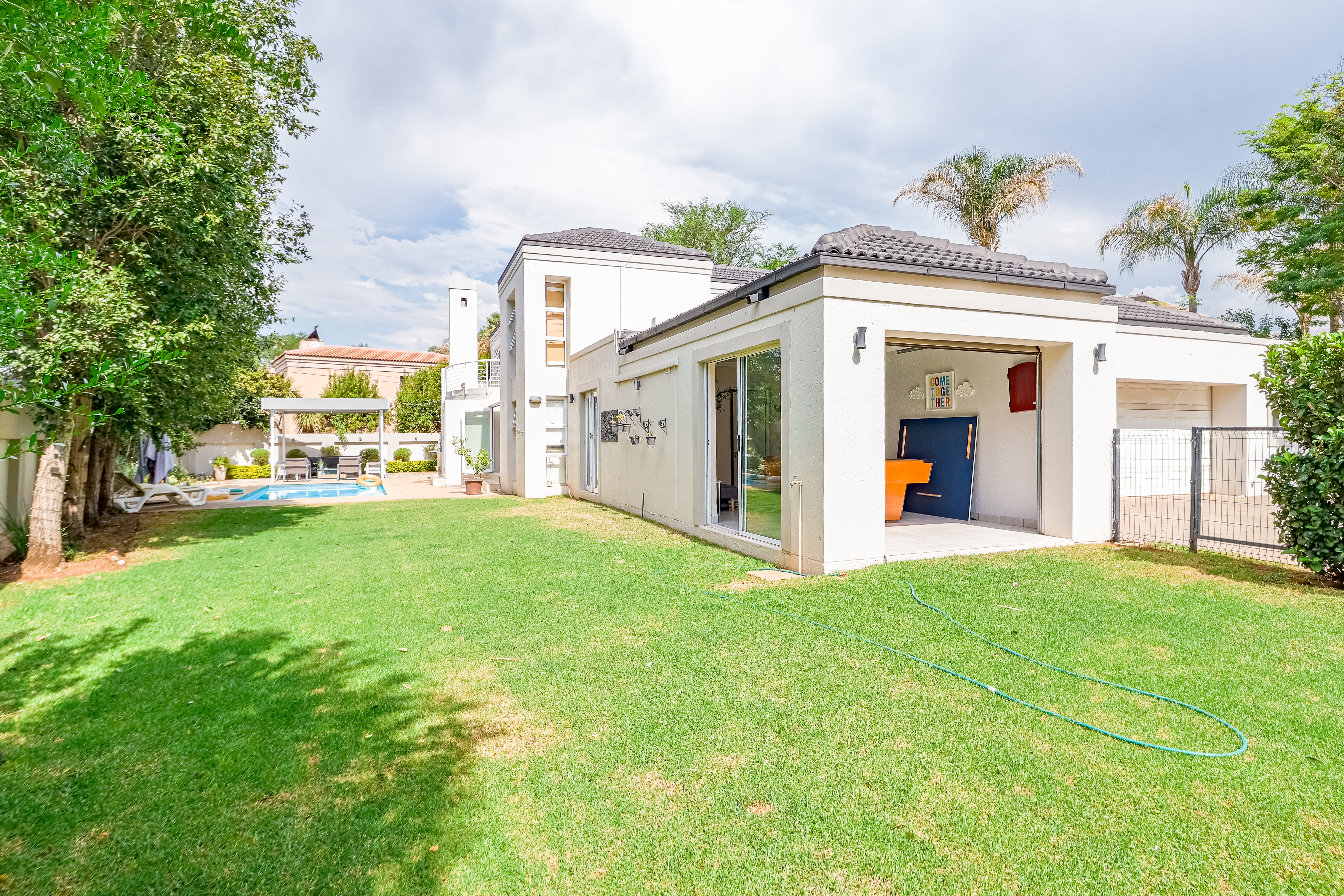 4 Bedroom Property for Sale in Silver Lakes Golf Estate Gauteng