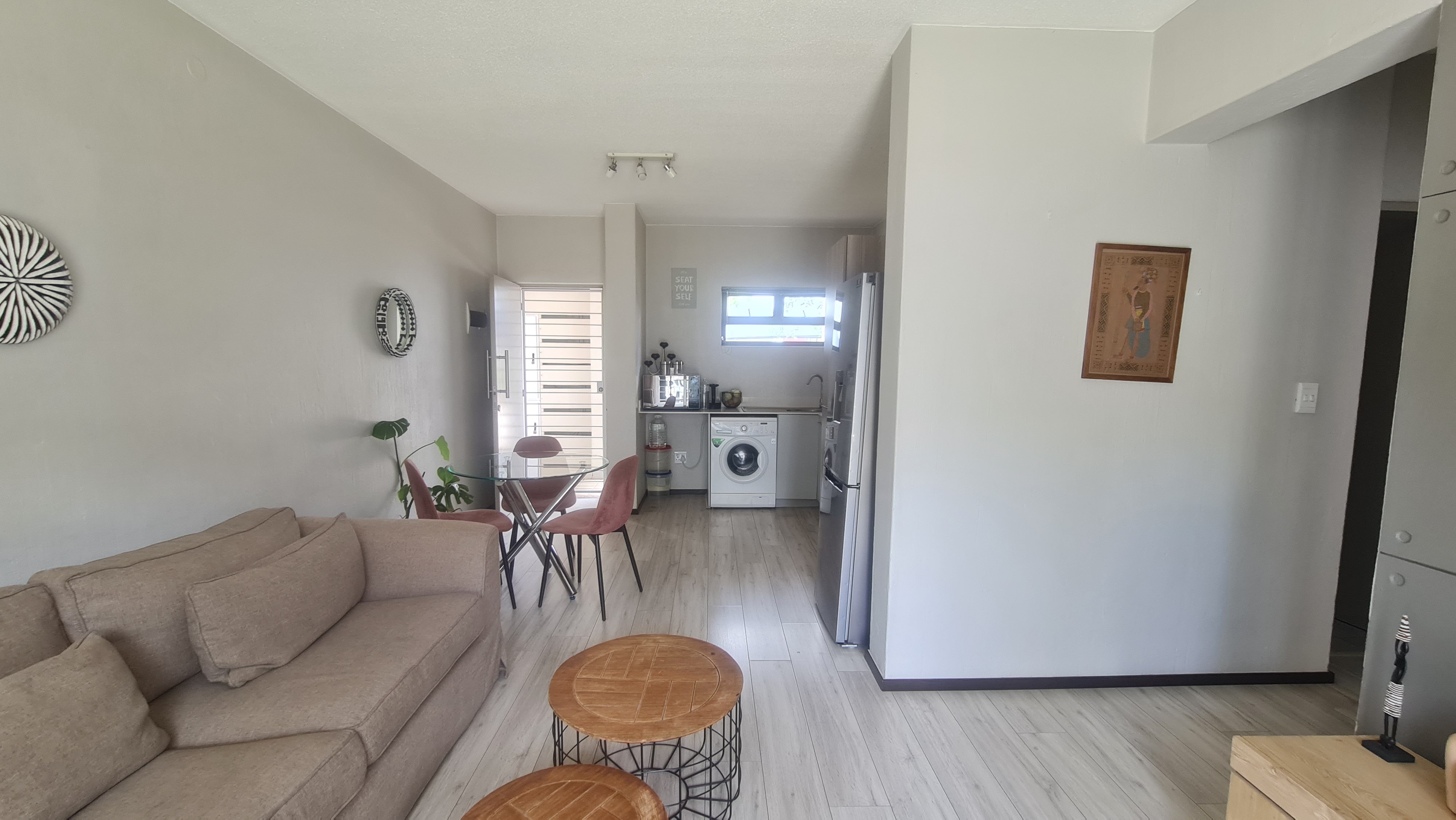 To Let 2 Bedroom Property for Rent in Broadacres Gauteng