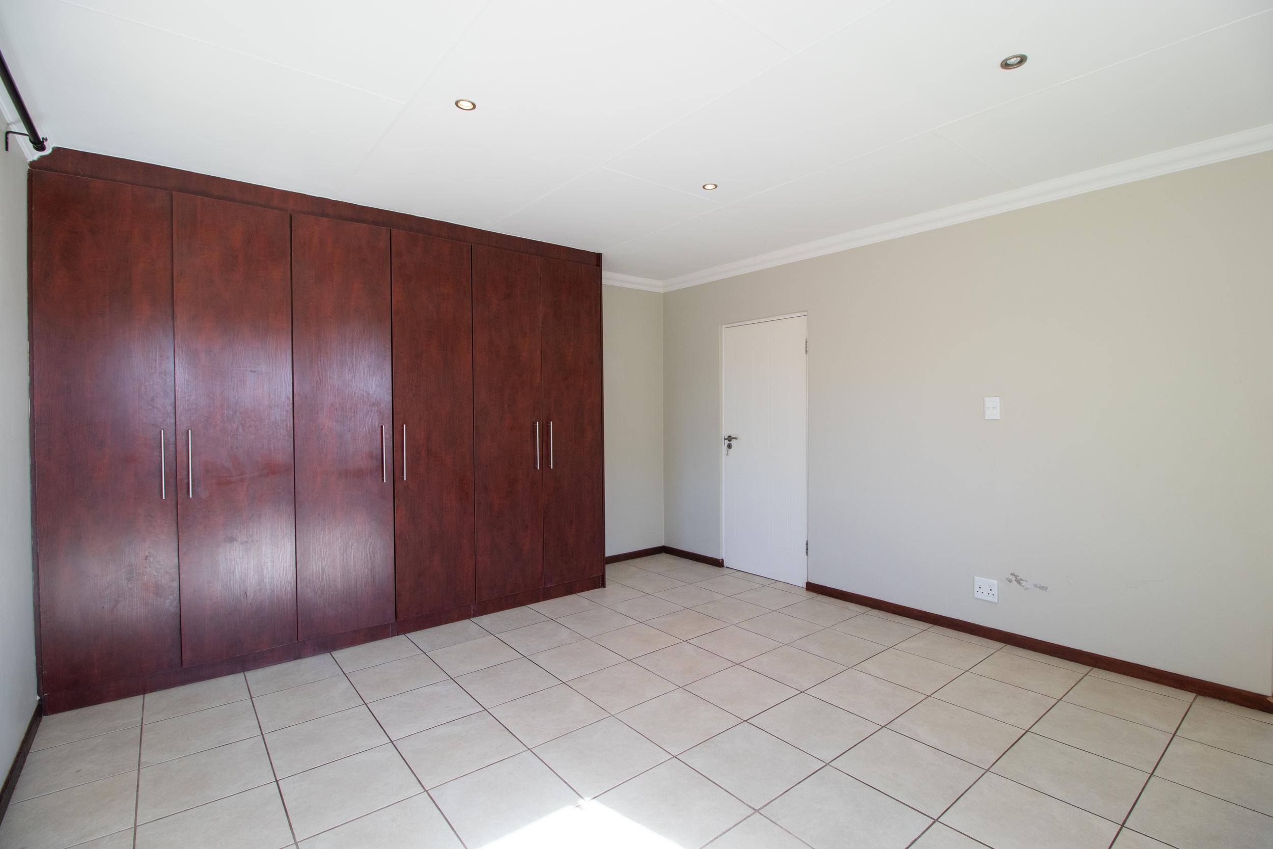 To Let 4 Bedroom Property for Rent in Rietvalleirand Gauteng