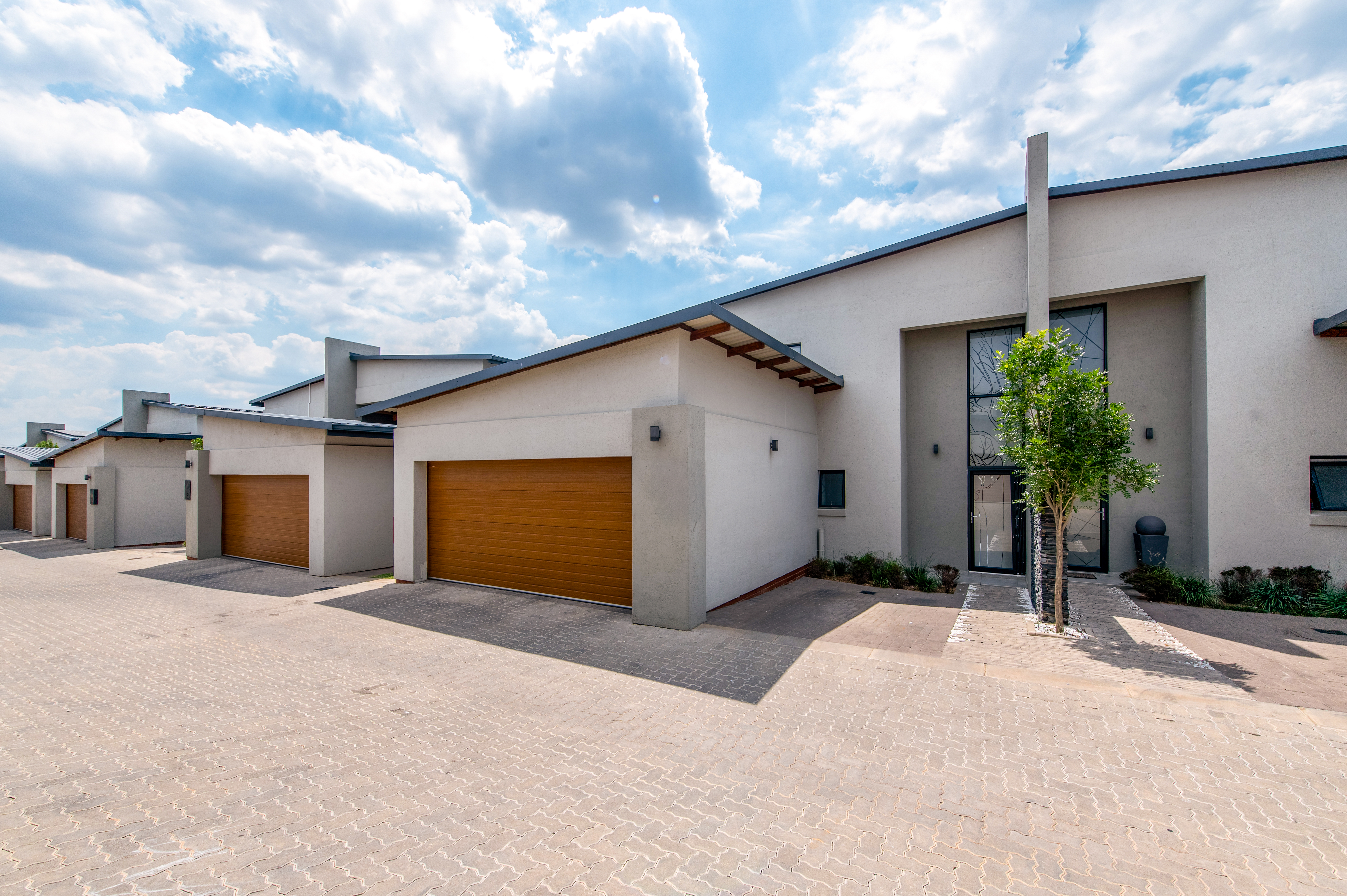 3 Bedroom Property for Sale in Crowthorne AH Gauteng