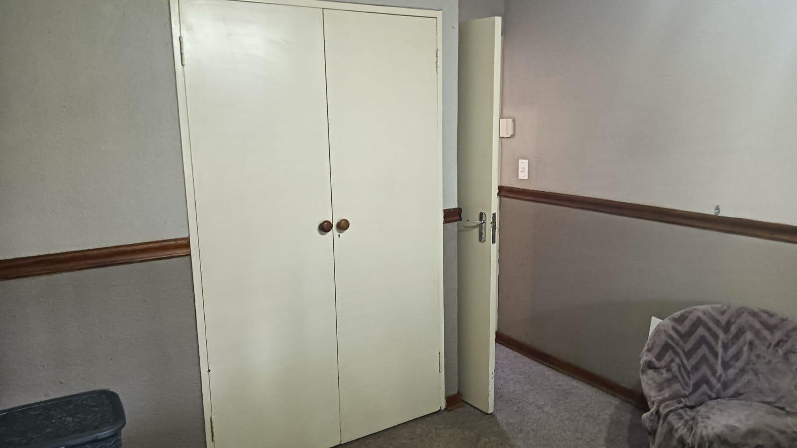 To Let 1 Bedroom Property for Rent in Edleen Gauteng