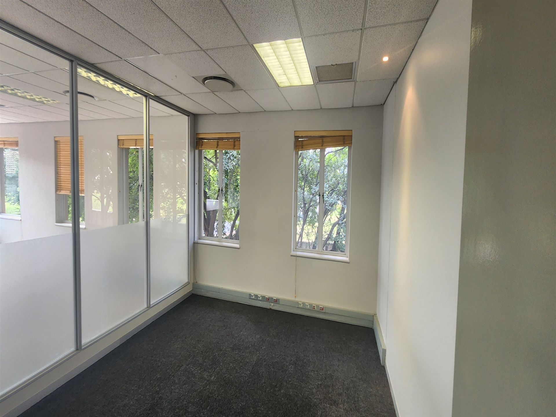 To Let commercial Property for Rent in Wierda Valley Gauteng