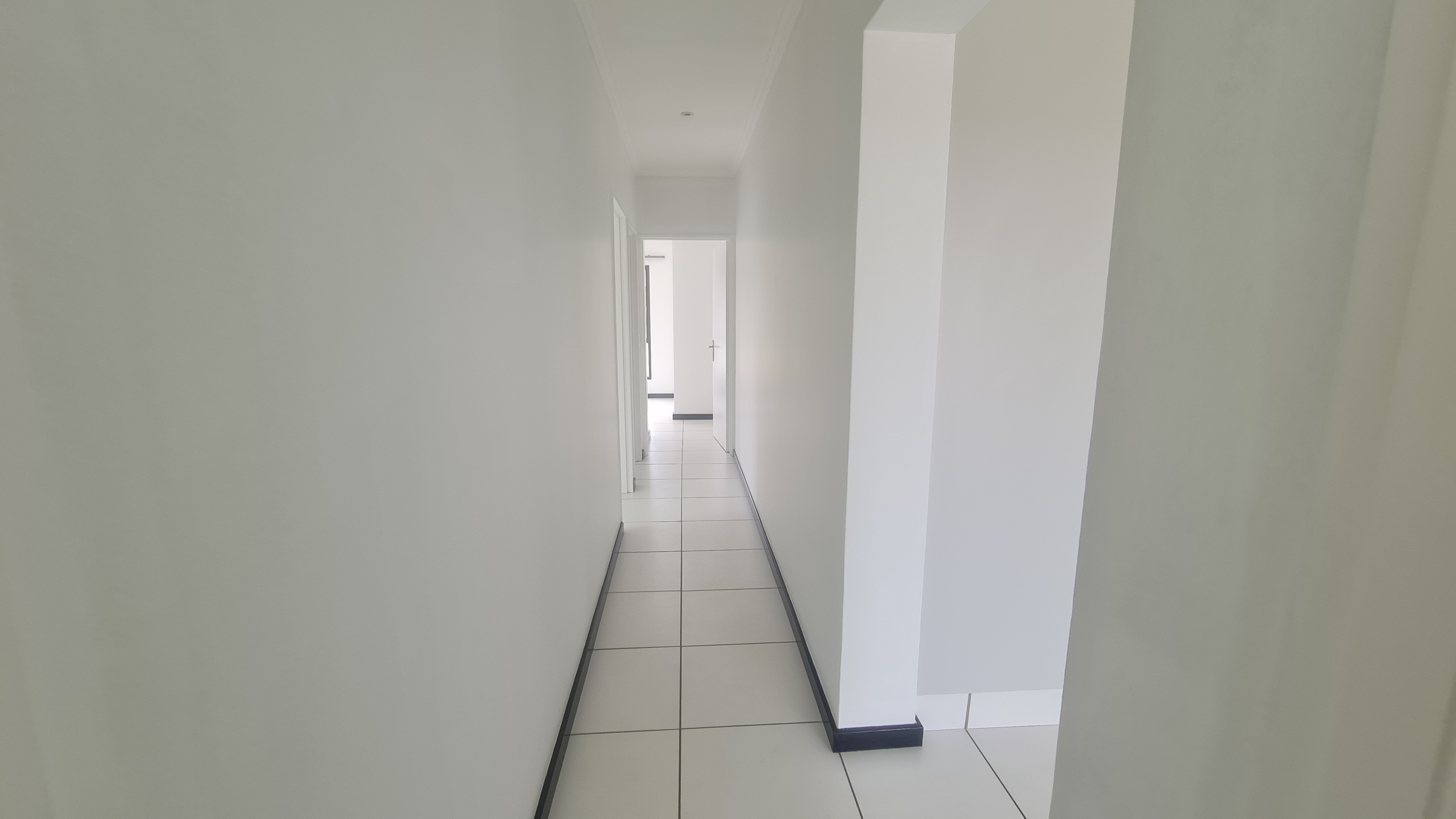 To Let 3 Bedroom Property for Rent in Lonehill Gauteng