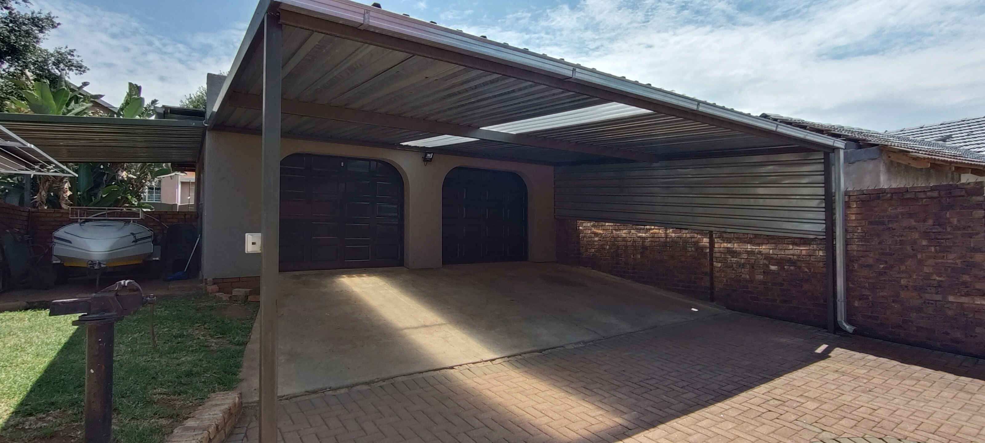 6 Bedroom Property for Sale in Elsburg Gauteng