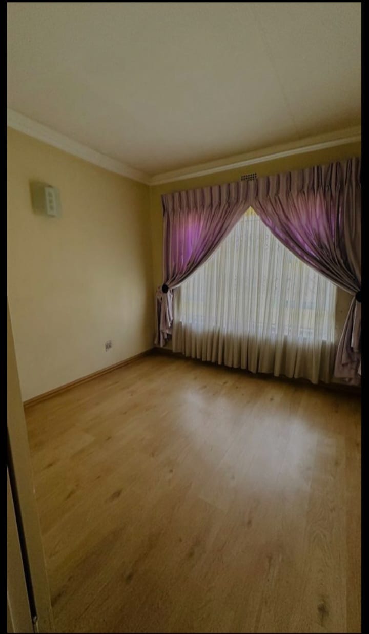 To Let 4 Bedroom Property for Rent in Kempton Park Central Gauteng