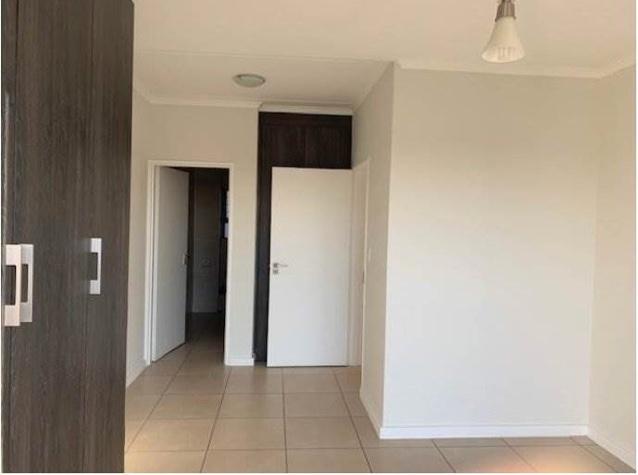 To Let 2 Bedroom Property for Rent in Olivedale Gauteng