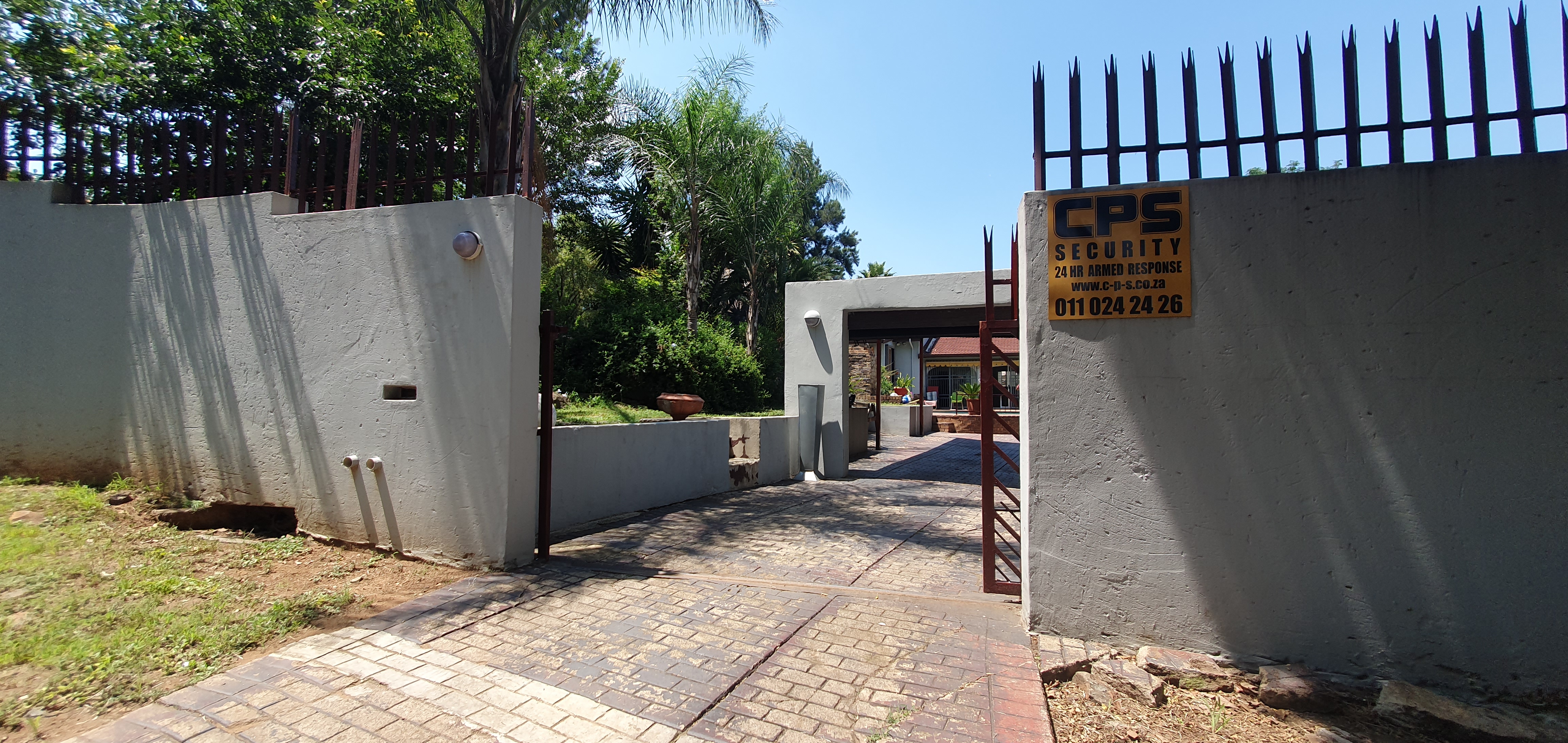 3 Bedroom Property for Sale in Brackendowns Gauteng