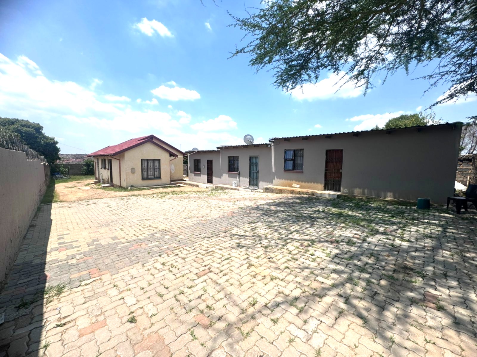 5 Bedroom Property for Sale in Norkem Park Gauteng