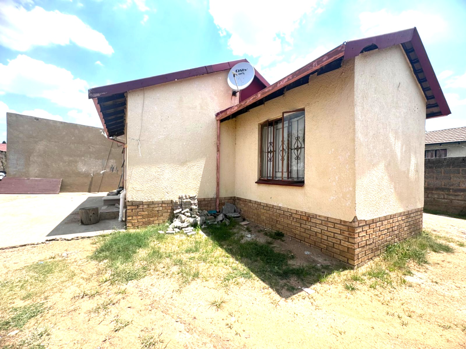 5 Bedroom Property for Sale in Norkem Park Gauteng