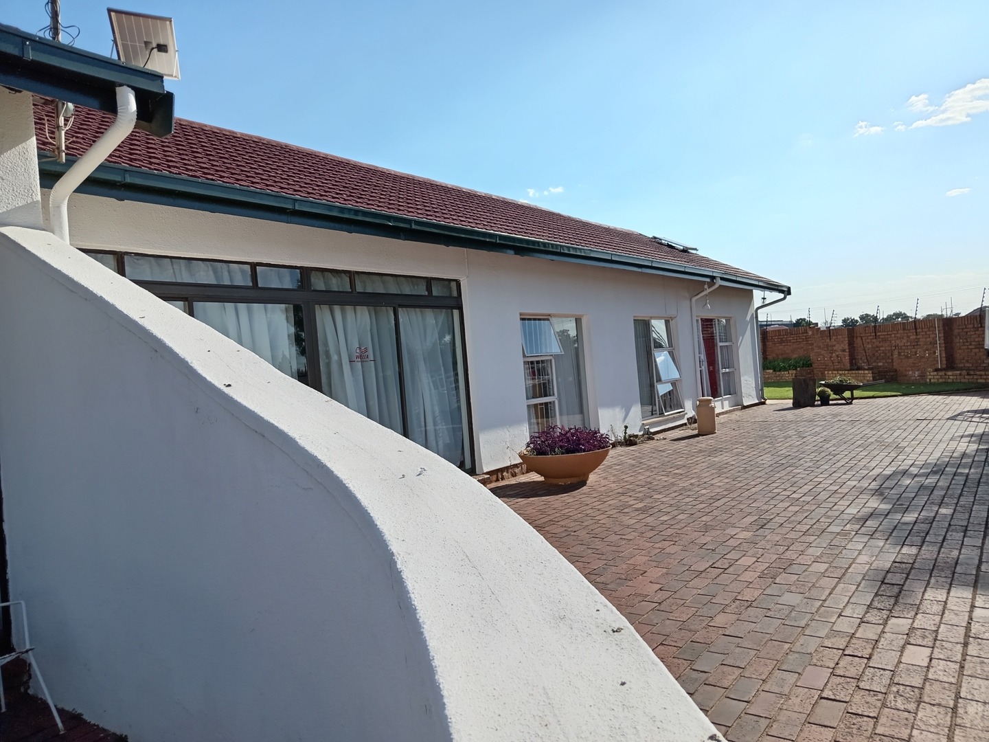 8 Bedroom Property for Sale in Daggafontein Gauteng