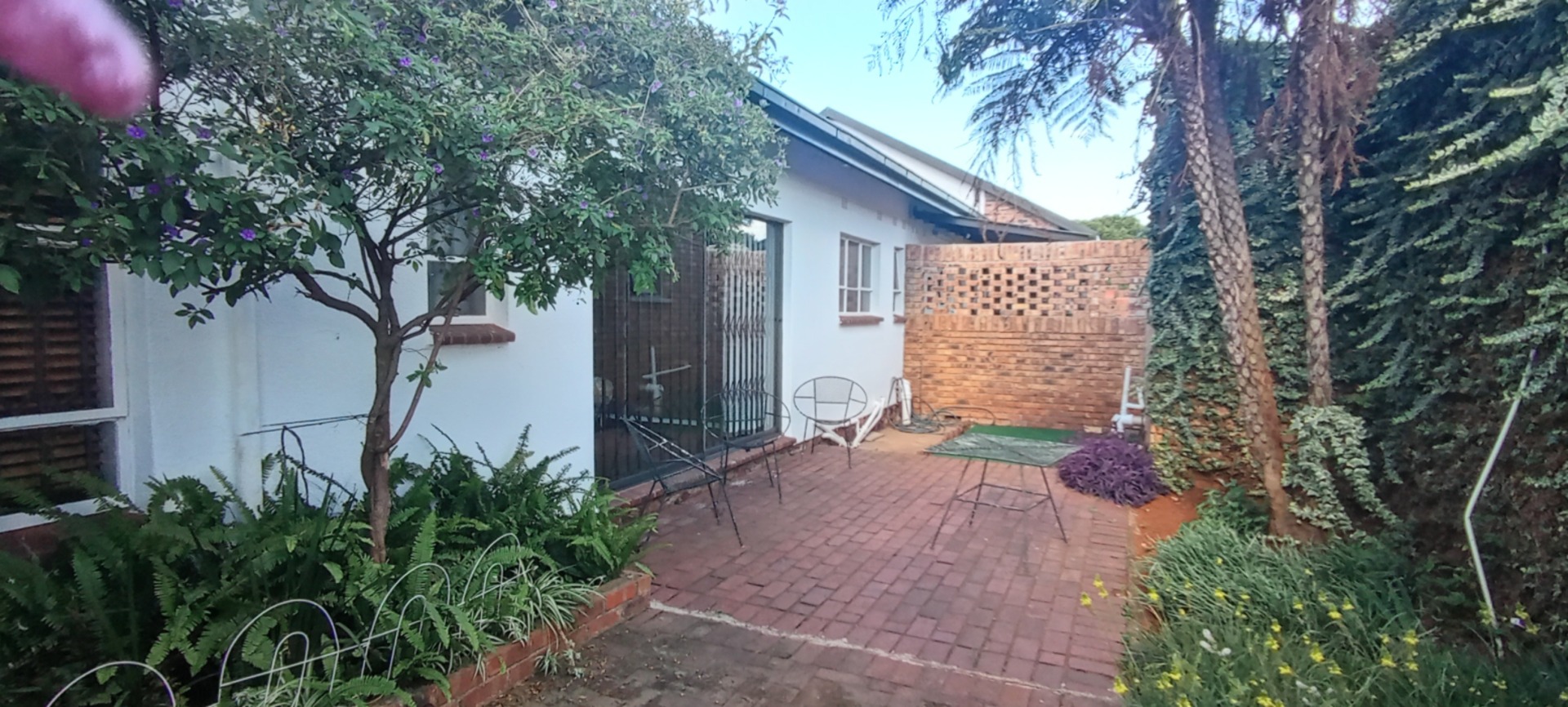 8 Bedroom Property for Sale in Daggafontein Gauteng