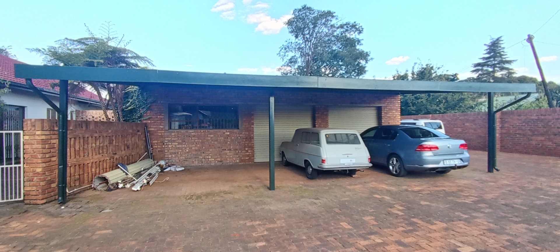 8 Bedroom Property for Sale in Daggafontein Gauteng