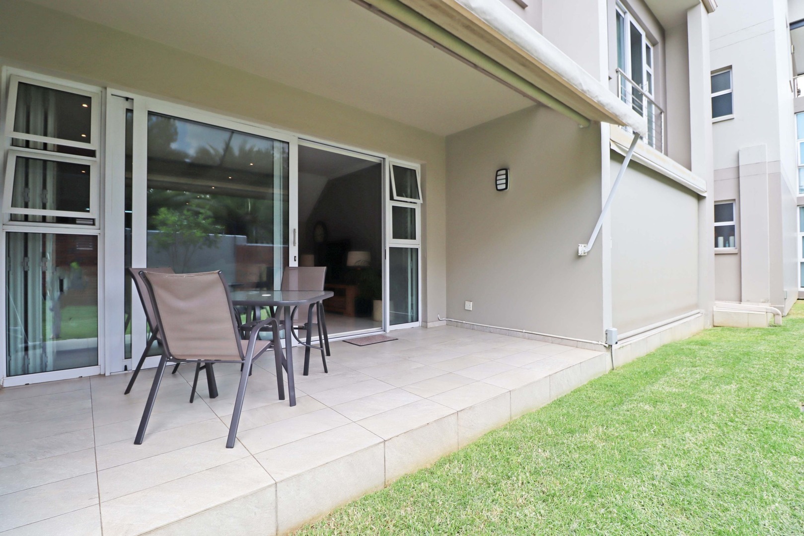 To Let 2 Bedroom Property for Rent in Bryanston Gauteng