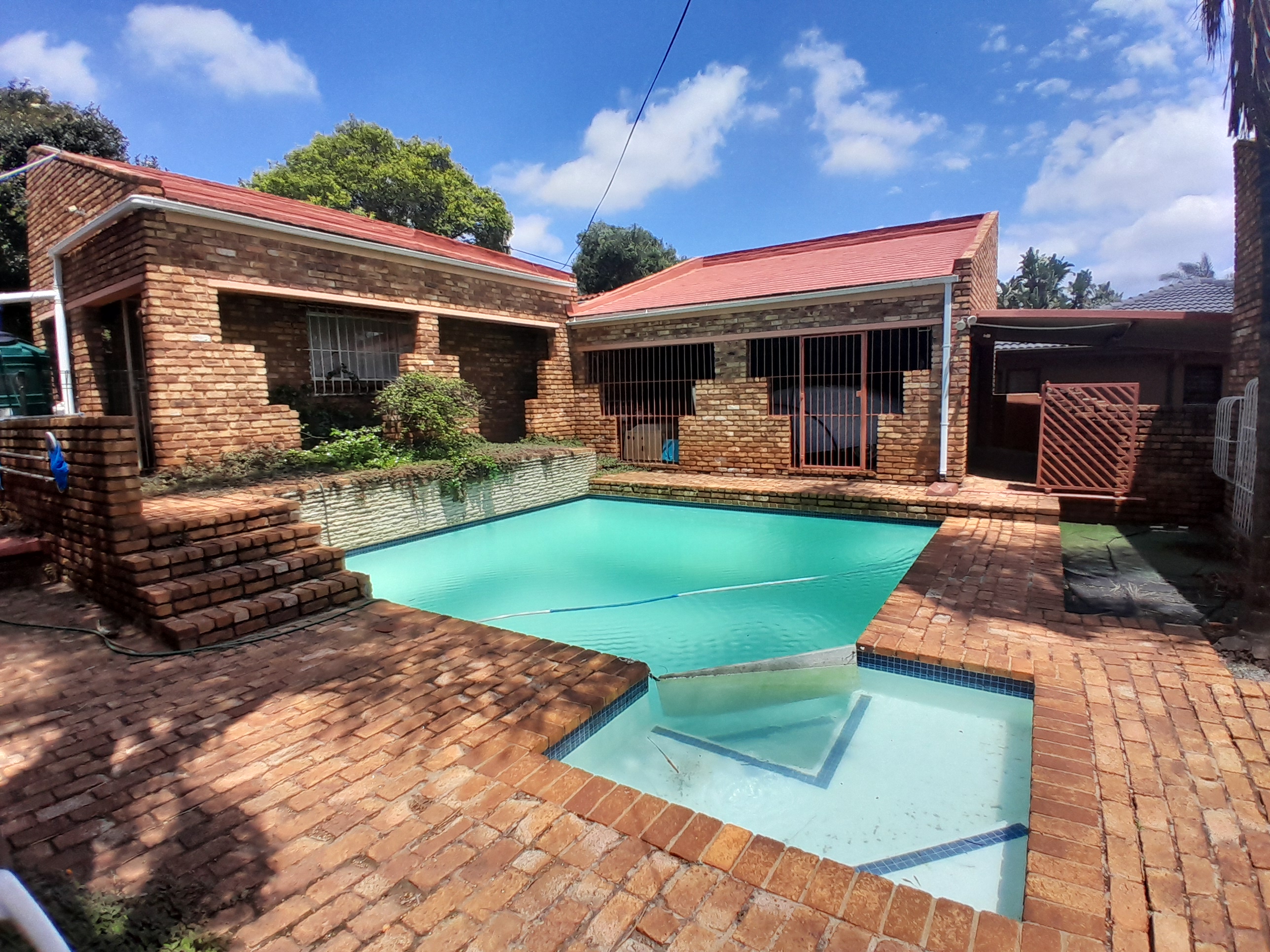 3 Bedroom Property for Sale in Helderkruin View Gauteng