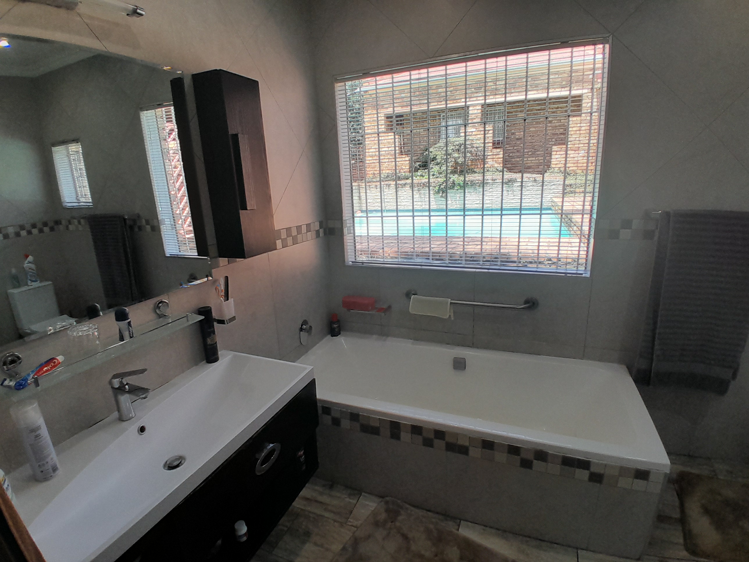 3 Bedroom Property for Sale in Helderkruin View Gauteng