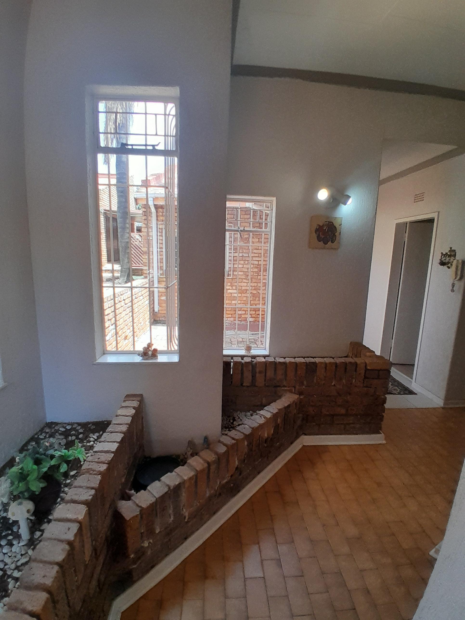 3 Bedroom Property for Sale in Helderkruin View Gauteng