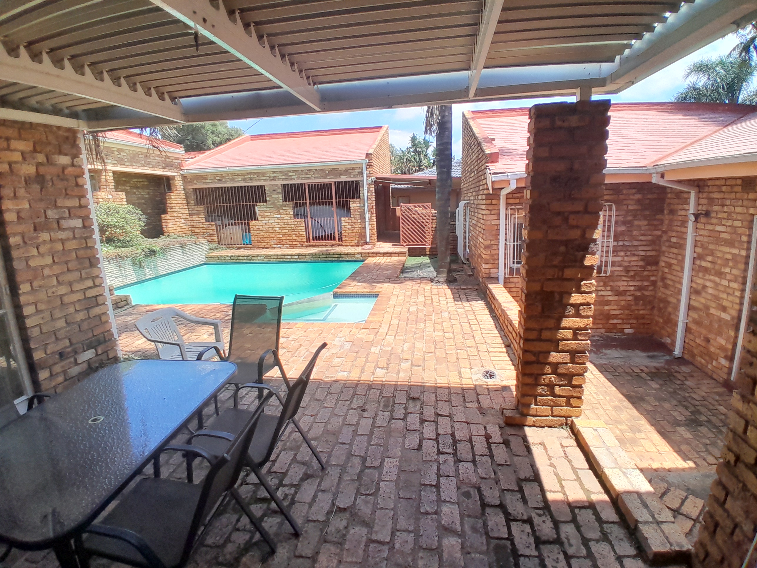 3 Bedroom Property for Sale in Helderkruin View Gauteng