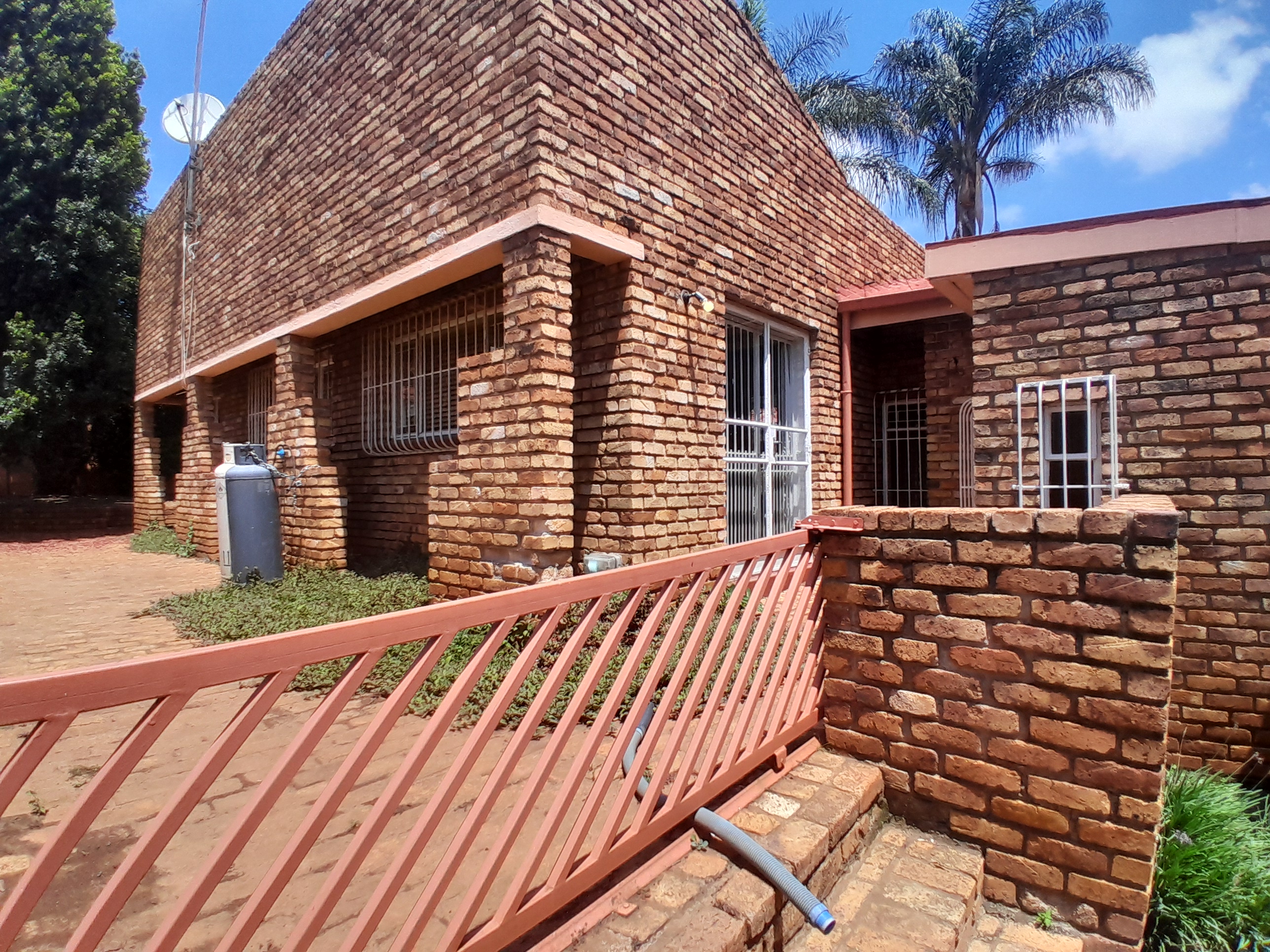 3 Bedroom Property for Sale in Helderkruin View Gauteng