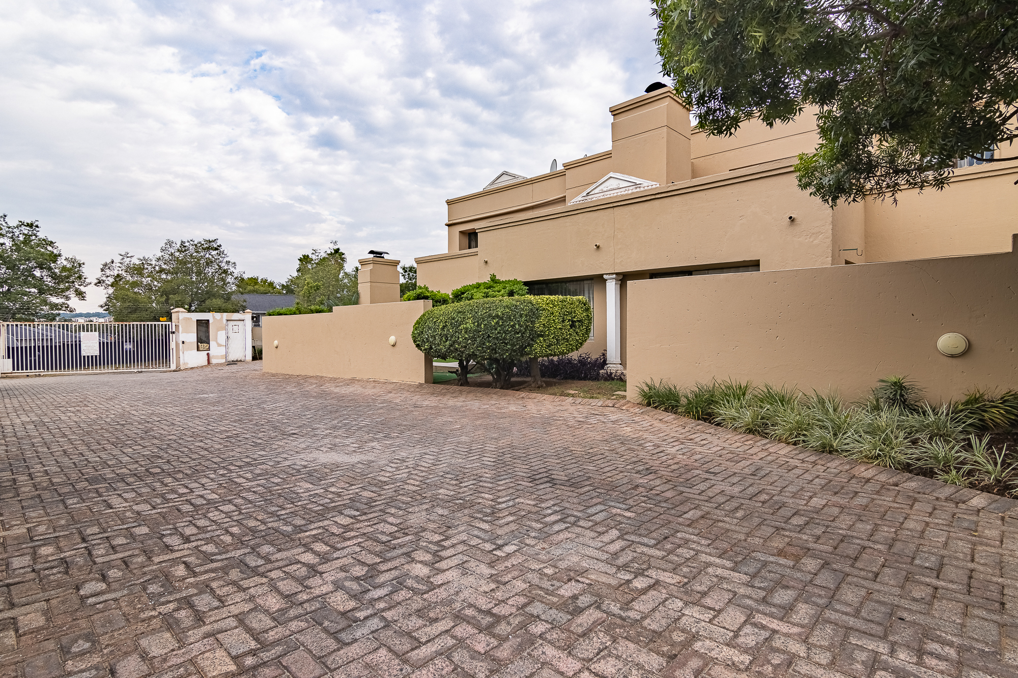 2 Bedroom Property for Sale in Northwold Gauteng