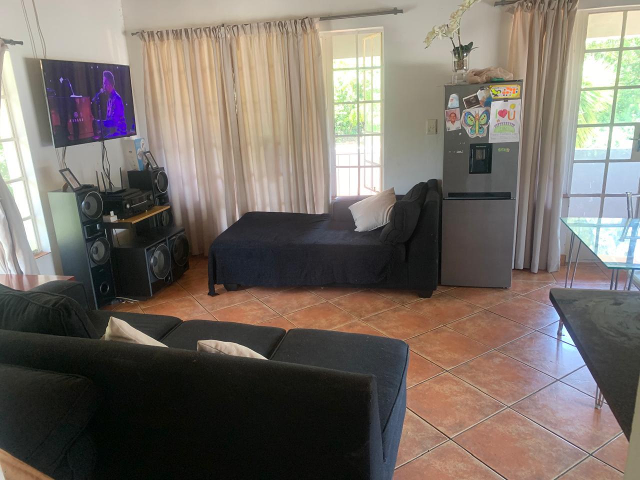 To Let 2 Bedroom Property for Rent in Glen Austin Gauteng