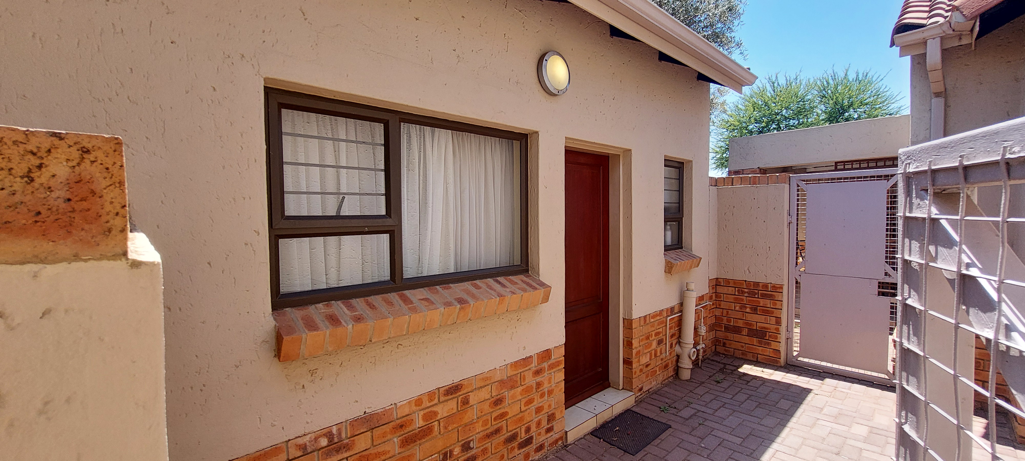 2 Bedroom Property for Sale in Hazeldean Gauteng