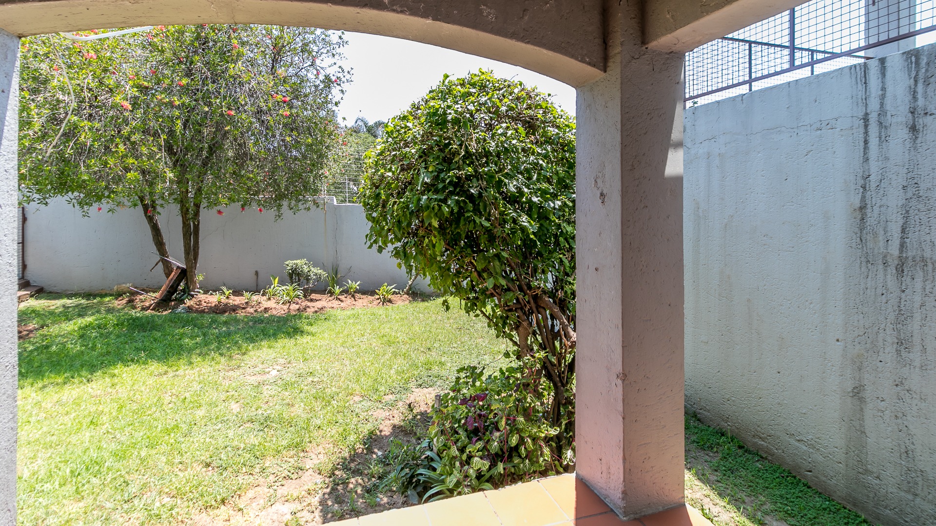 2 Bedroom Property for Sale in Vorna Valley Gauteng