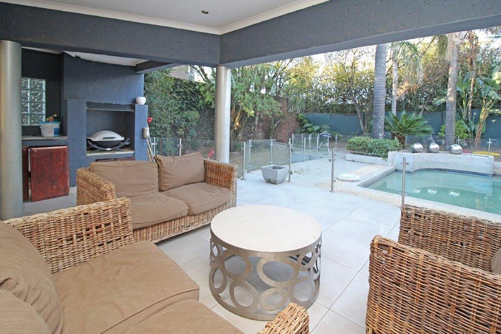 4 Bedroom Property for Sale in Dowerglen Ext 5 Gauteng