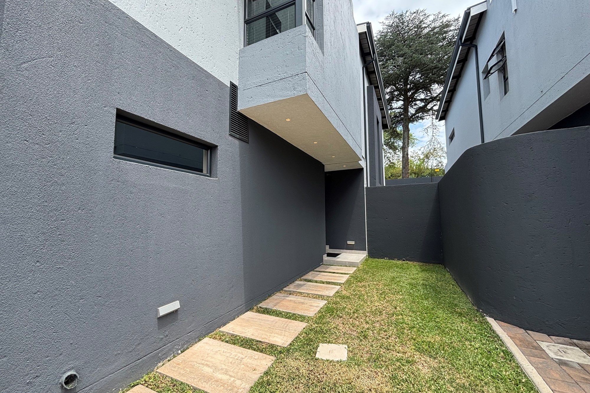 To Let 3 Bedroom Property for Rent in Bryanston Gauteng