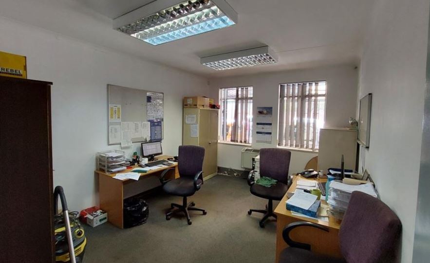 Commercial Property for Sale in Clayville Gauteng