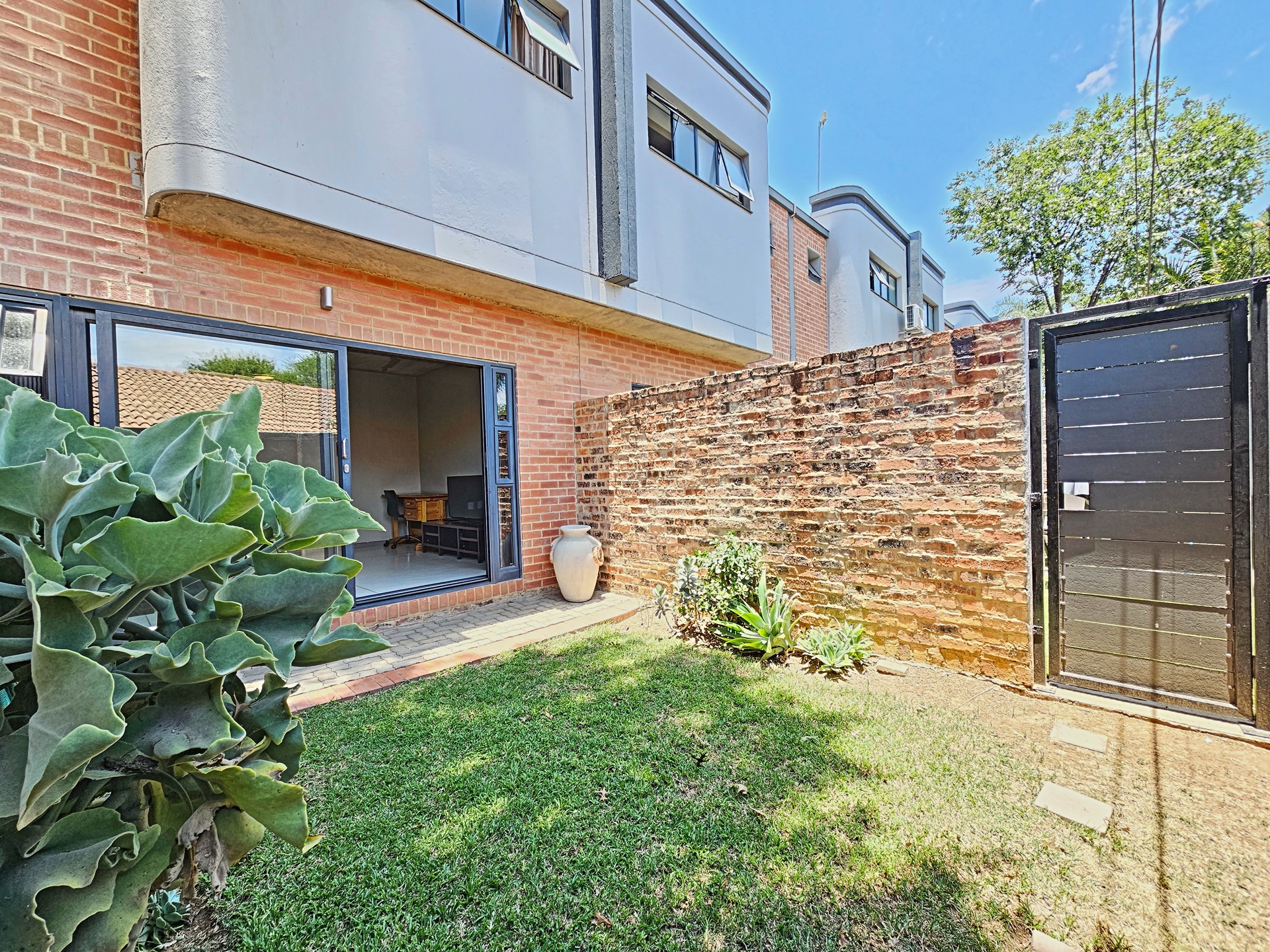 2 Bedroom Property for Sale in Menlo Park Gauteng