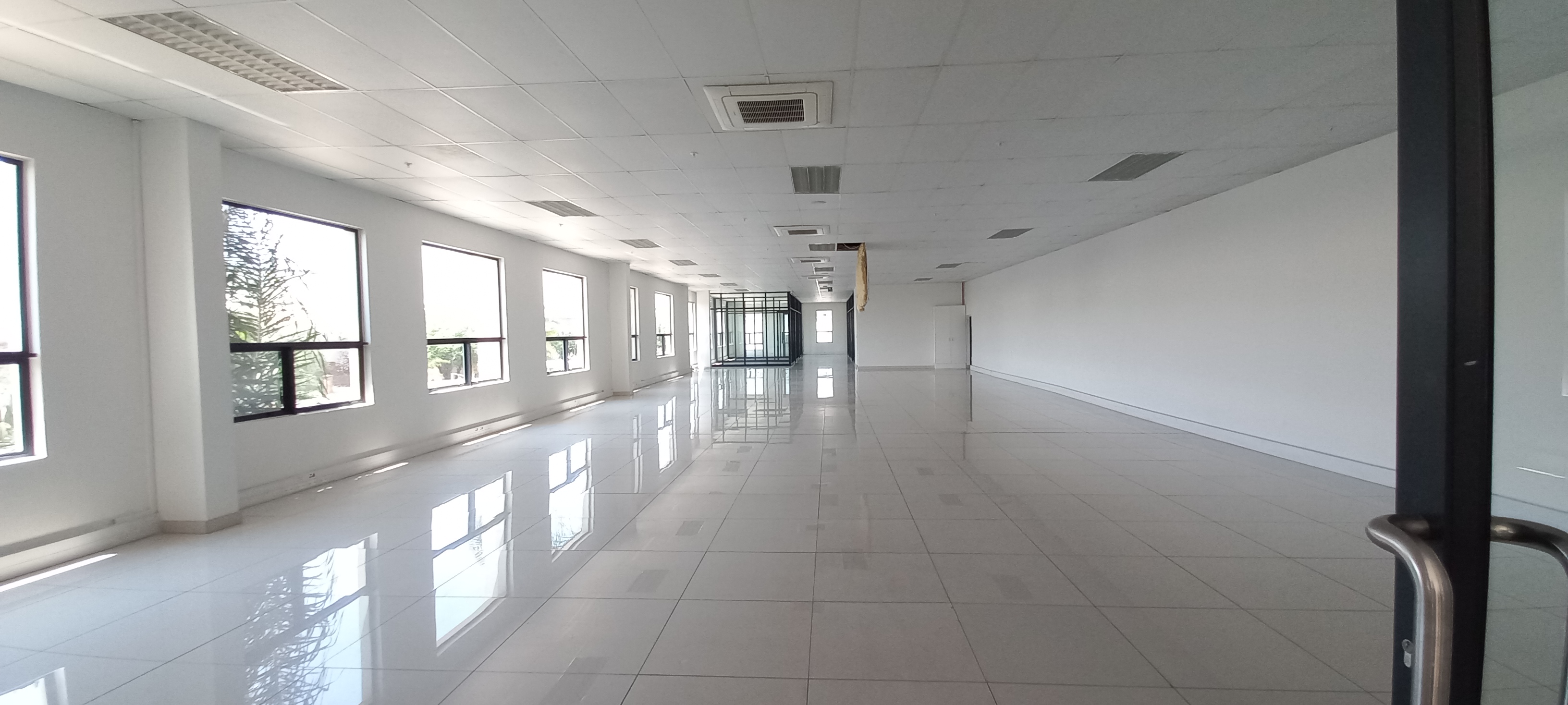 To Let commercial Property for Rent in Gosforth Park Gauteng