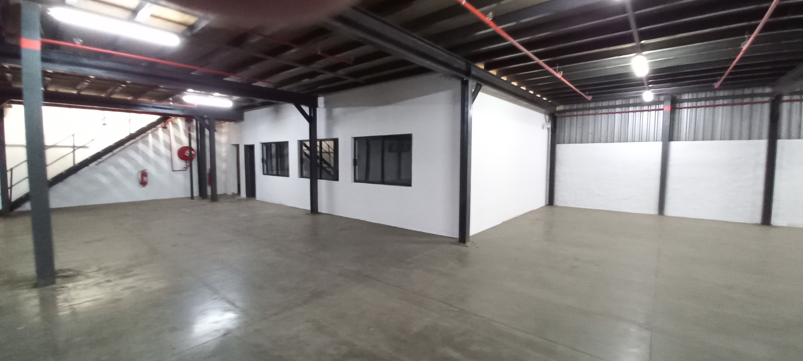 To Let commercial Property for Rent in Gosforth Park Gauteng