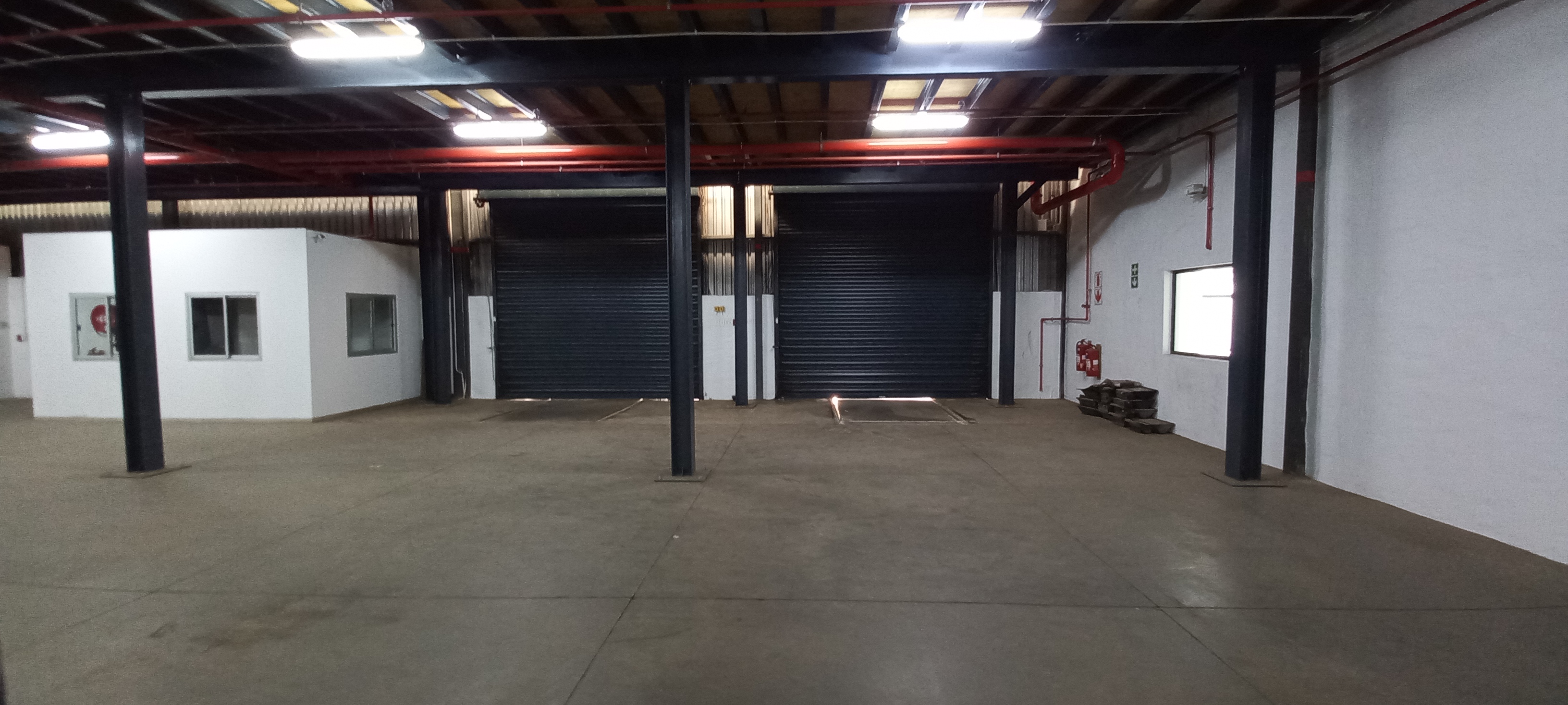 To Let commercial Property for Rent in Gosforth Park Gauteng