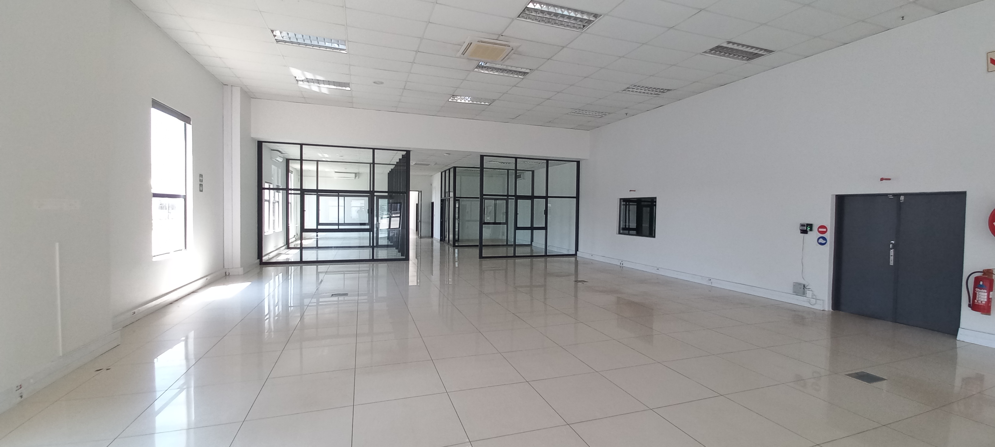 To Let commercial Property for Rent in Gosforth Park Gauteng